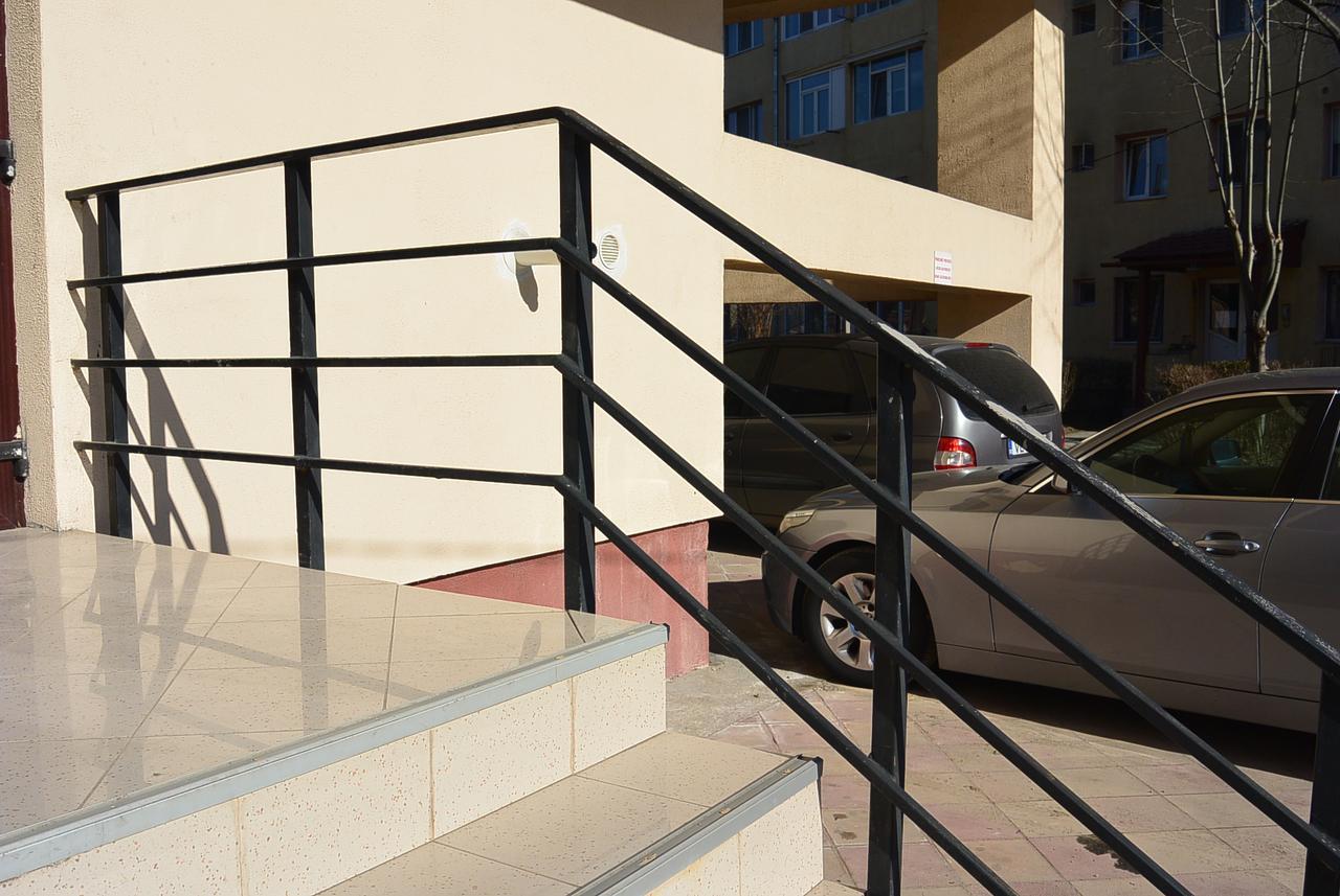 Star Apart Râmnicu Vâlcea Exterior foto